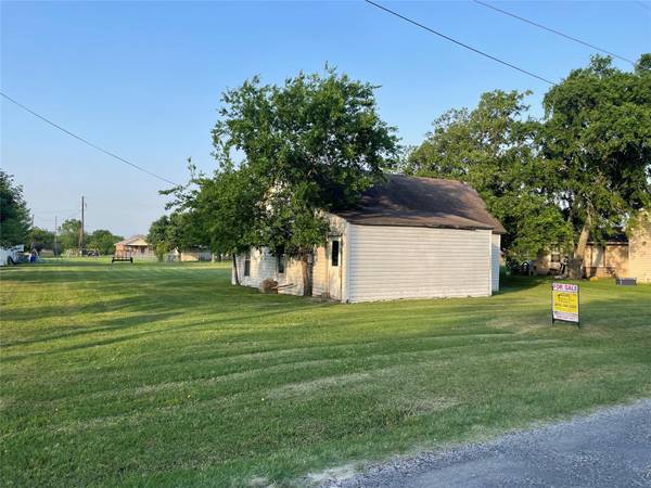 307 W Cedar Street, Gunter, TX 75058