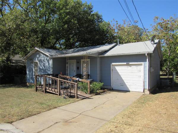 1205 NW 1st Avenue, Mineral Wells, TX 76067