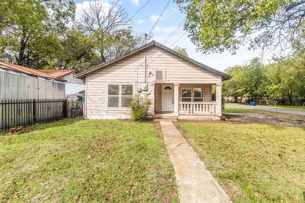 110 E Freeman Street, Ennis, TX 75119