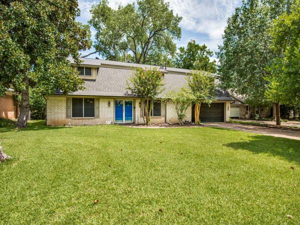 501 Westcliff Drive, Euless, TX 76040