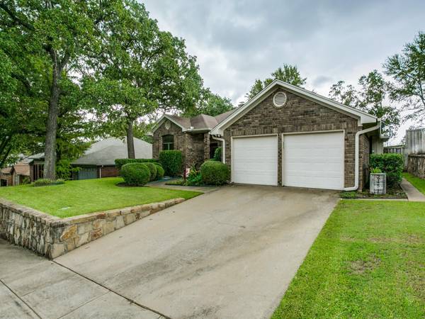 2151 Eva Lane, Euless, TX 76040