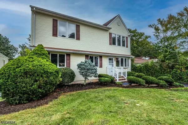 168 Kimberly Rd, Woodbridge Twp., NJ 07067