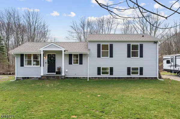 291 Turkey Hill Road, Bethlehem Twp., NJ 08802