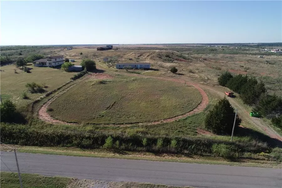 17443 SW Woodlawn Road, Cache, OK 73527