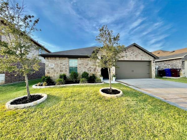 1821 Strongbark Drive, Royse City, TX 75189