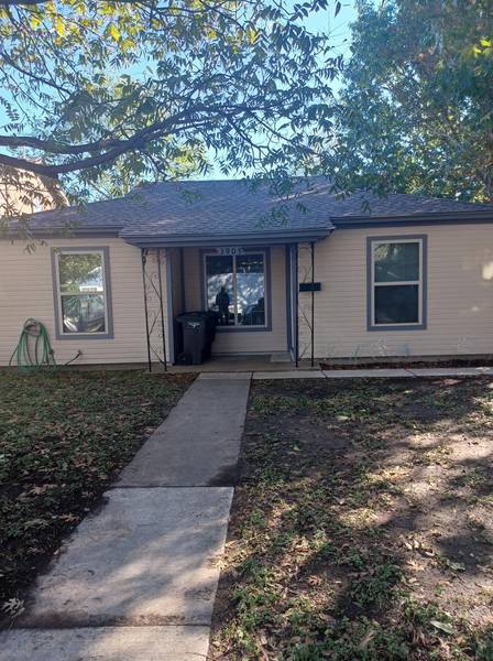 3905 Gordon Avenue, Fort Worth, TX 76110