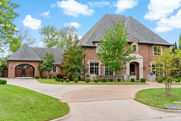 6838 Prestonshire Lane,  Dallas,  TX 75225
