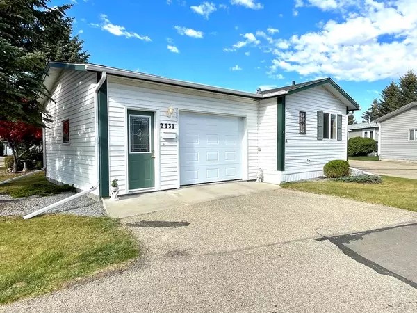 Red Deer, AB T4R 2Z8,2131 Danielle DR