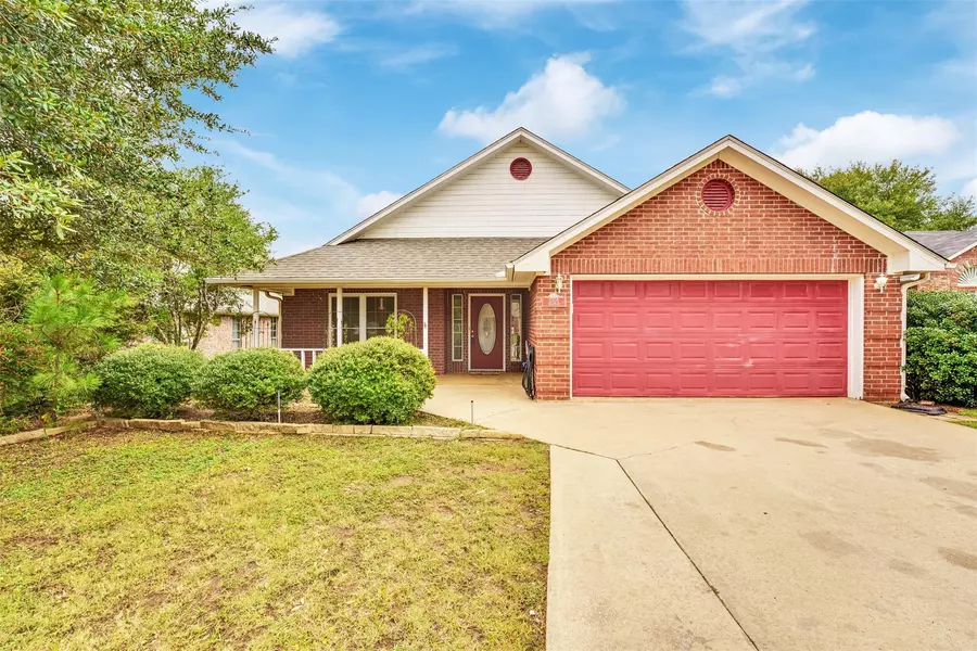 2705 briarwood, Paris, TX 75460