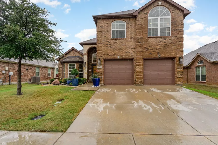 878 Witherby Lane, Lewisville, TX 75067