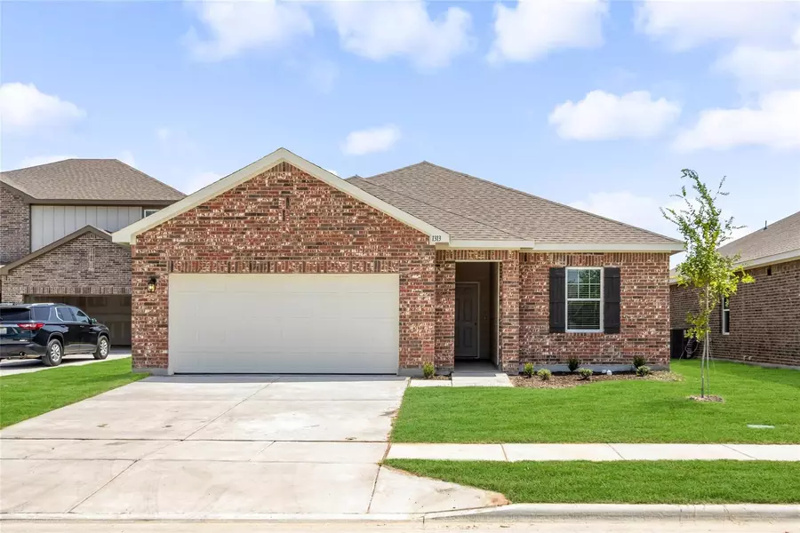 1313 Gentle Creek Lane, Fort Worth, TX 76052