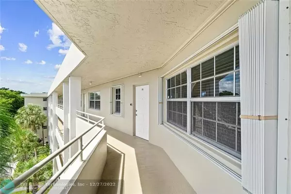 Pompano Beach, FL 33069,805 Cypress Blvd  #508