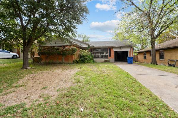 1216 Aspermont Avenue, Dallas, TX 75216