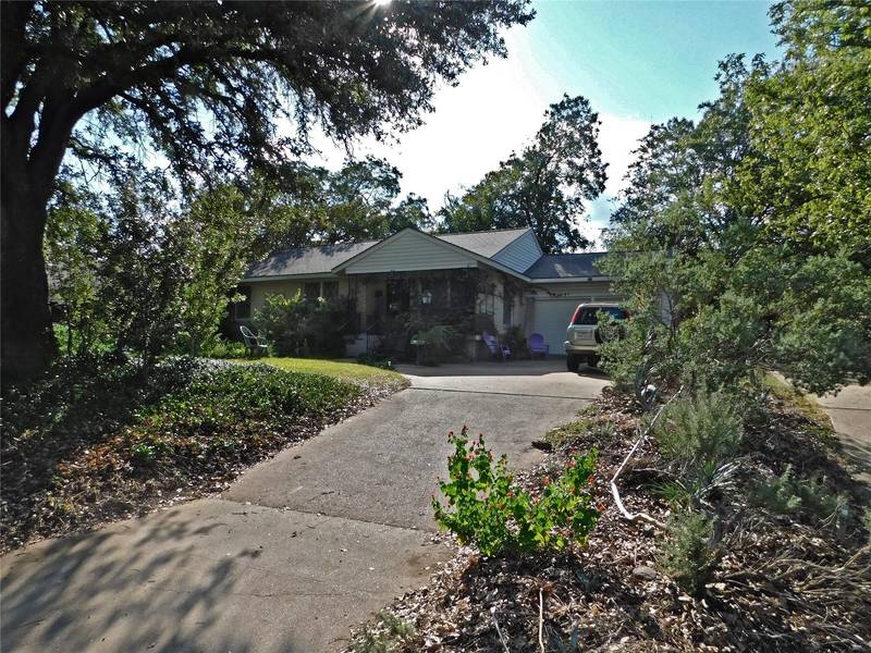 1740 Lake Shore Drive, Fort Worth, TX 76103