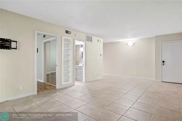 Wilton Manors, FL 33305,351 NE 19th Pl  #107-K