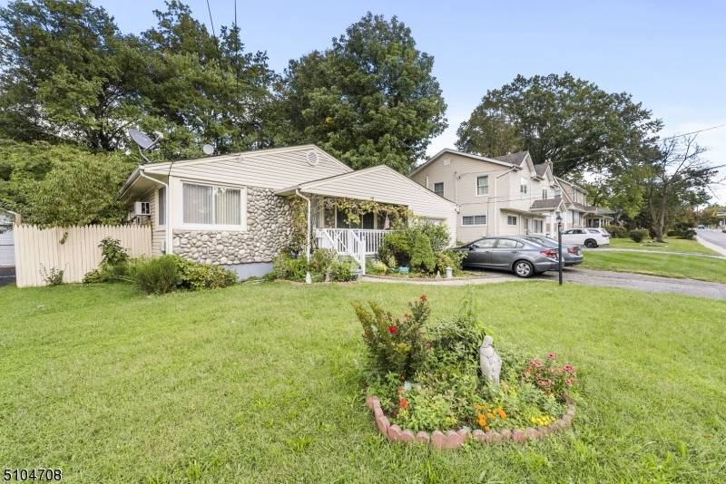 278-280 North Dr, North Plainfield Boro, NJ 07060