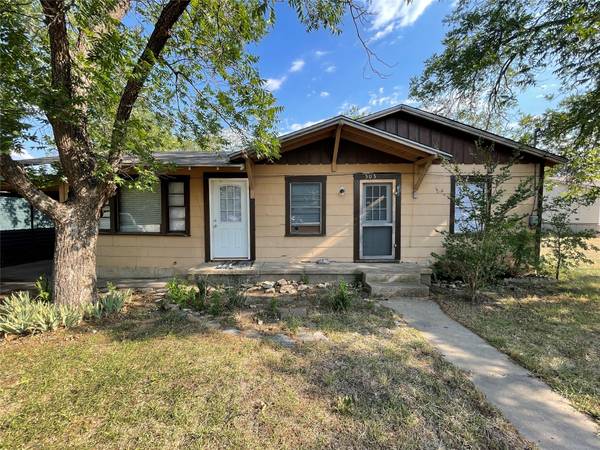 505 Needham Street, Coleman, TX 76834