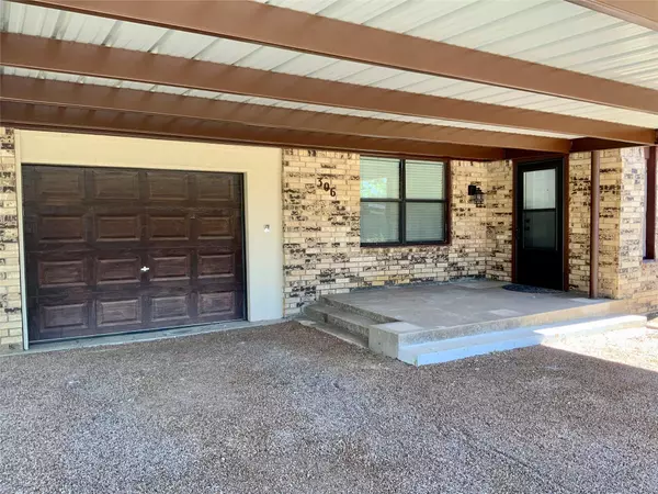 Coleman, TX 76834,306 W 2nd Street