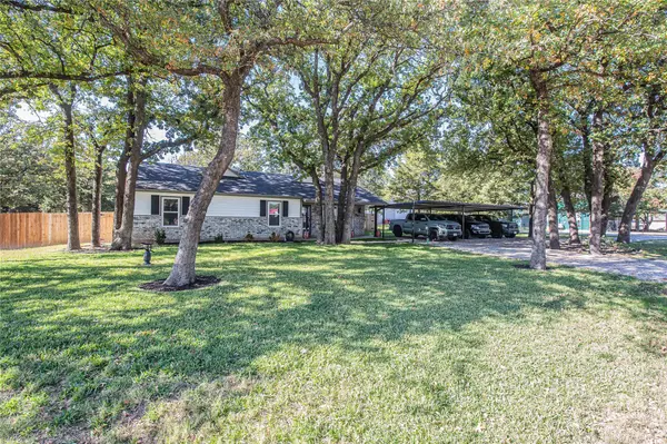 Azle, TX 76020,325 Maplewood Street