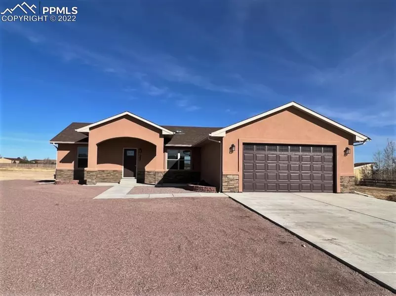 597 E Paradise DR, Pueblo West, CO 81007