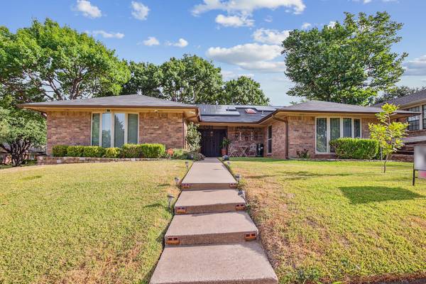 4129 Woodenrail Lane, Irving, TX 75061