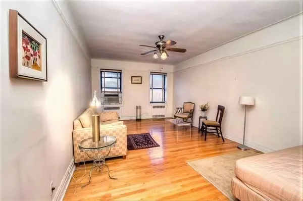 Jackson Heights, NY 11372,3530 73rd ST #2A