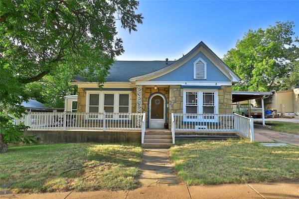 507 W 7th Street, Cisco, TX 76437