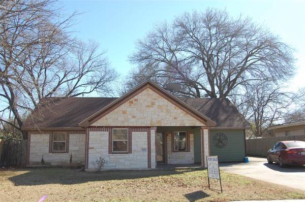 226 W Davis Street, Duncanville, TX 75116