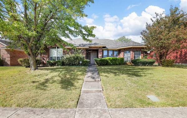 1533 Warwick Drive, Lancaster, TX 75134