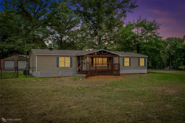 Benton, LA 71006,220 Cypress Lake Circle