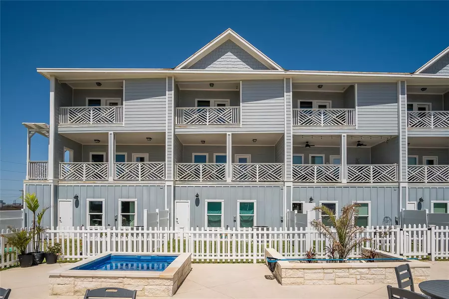 3201 S 11th Street #A6, Port Aransas, TX 78373