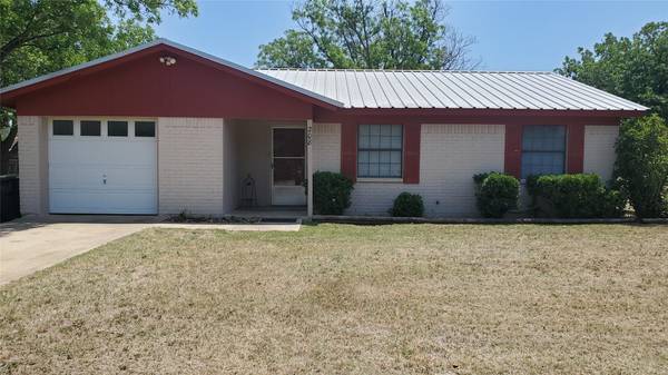 208 Pecan, Gordon, TX 76453