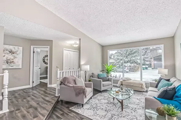 Calgary, AB T3K 1V9,8124 13 ST NW