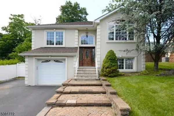 115 Minnisink Rd, Totowa Boro, NJ 07512