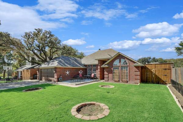 7021 Cook Circle, North Richland Hills, TX 76182