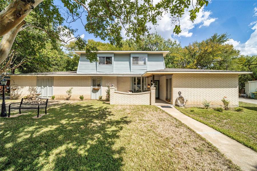 2213 Ridgewood Drive, Sherman, TX 75092