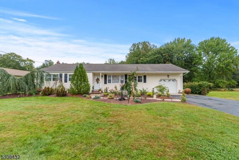 159 Old Beekman Rd, South Brunswick Twp., NJ 08852
