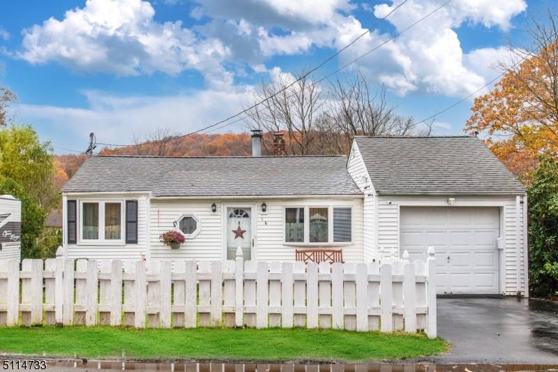 16 Torden Pl, Rockaway Twp., NJ 07866