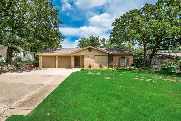 7016 Payte Lane, North Richland Hills, TX 76092