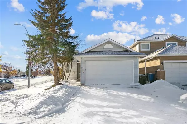 Calgary, AB T3G 3Z4,256 Hawkmount Close NW