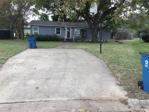 804 Maine Street,  Keene,  TX 76059