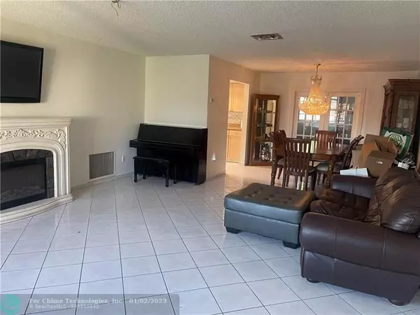 Boca Raton, FL 33428,9175 SW 1st Pl