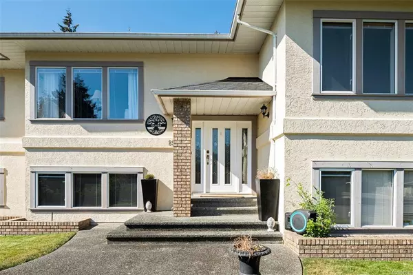 North Saanich, BC V8L 5C7,8598 Kingcome Cres