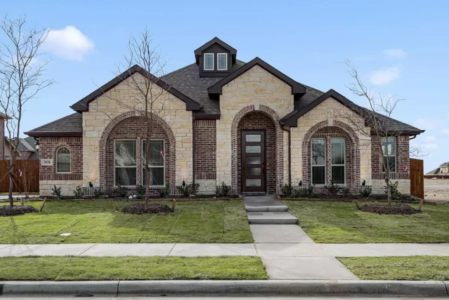 5038 Ridgeview Lane, Midlothian, TX 76065