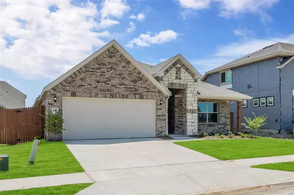 4003 Logan Drive, Heartland, TX 75126