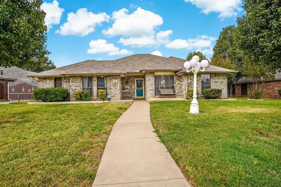 137 NE Brushy Mound Road, Burleson, TX 76028