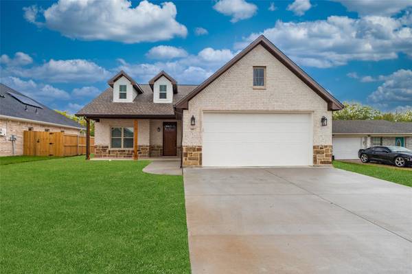 125 Vaughn Lane, Quinlan, TX 75474