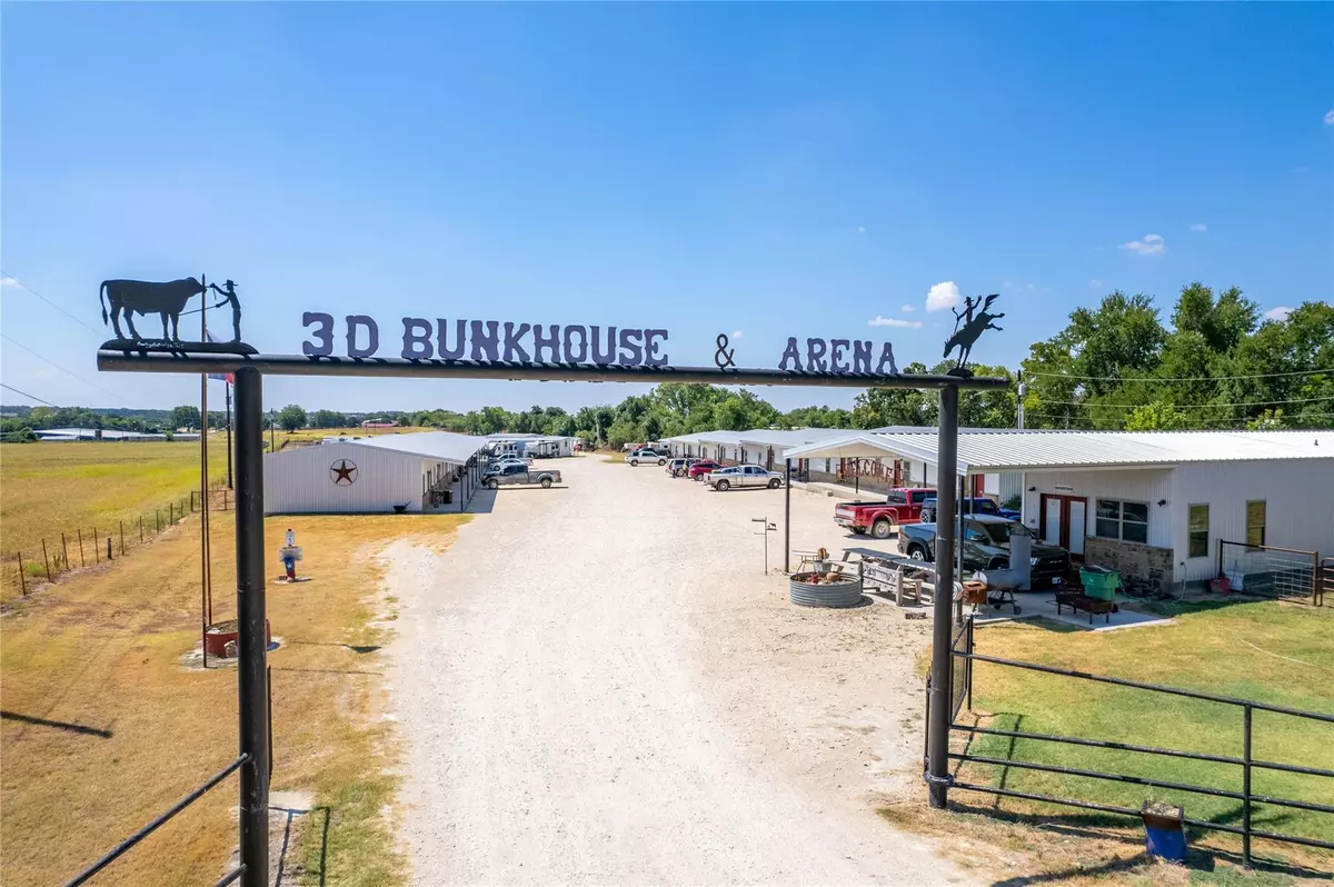 Stephenville, TX 76401,120 Bunkhouse Road