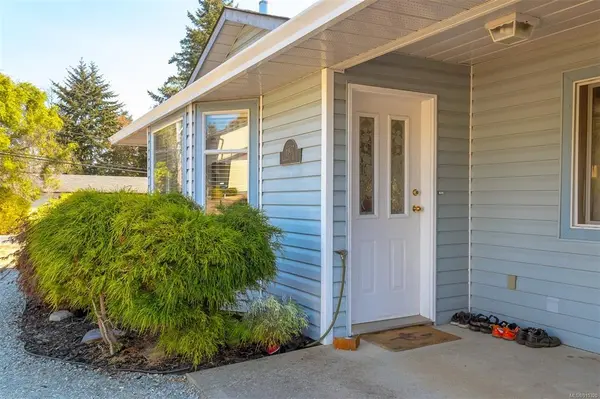 6907 Larkspur Rd, Sooke, BC V9Z 0M8