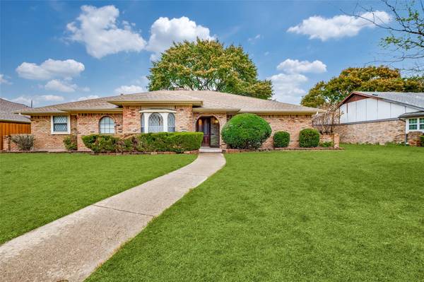 311 Robin Hill Lane, Duncanville, TX 75137